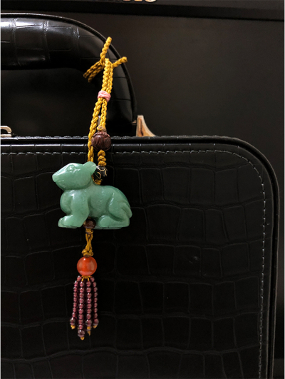   东陵石12生肖挂饰